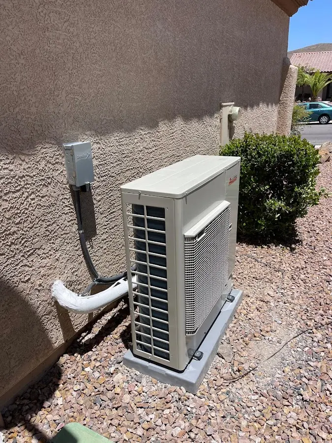 Residential air conditioning condenser unit in Kirkwood